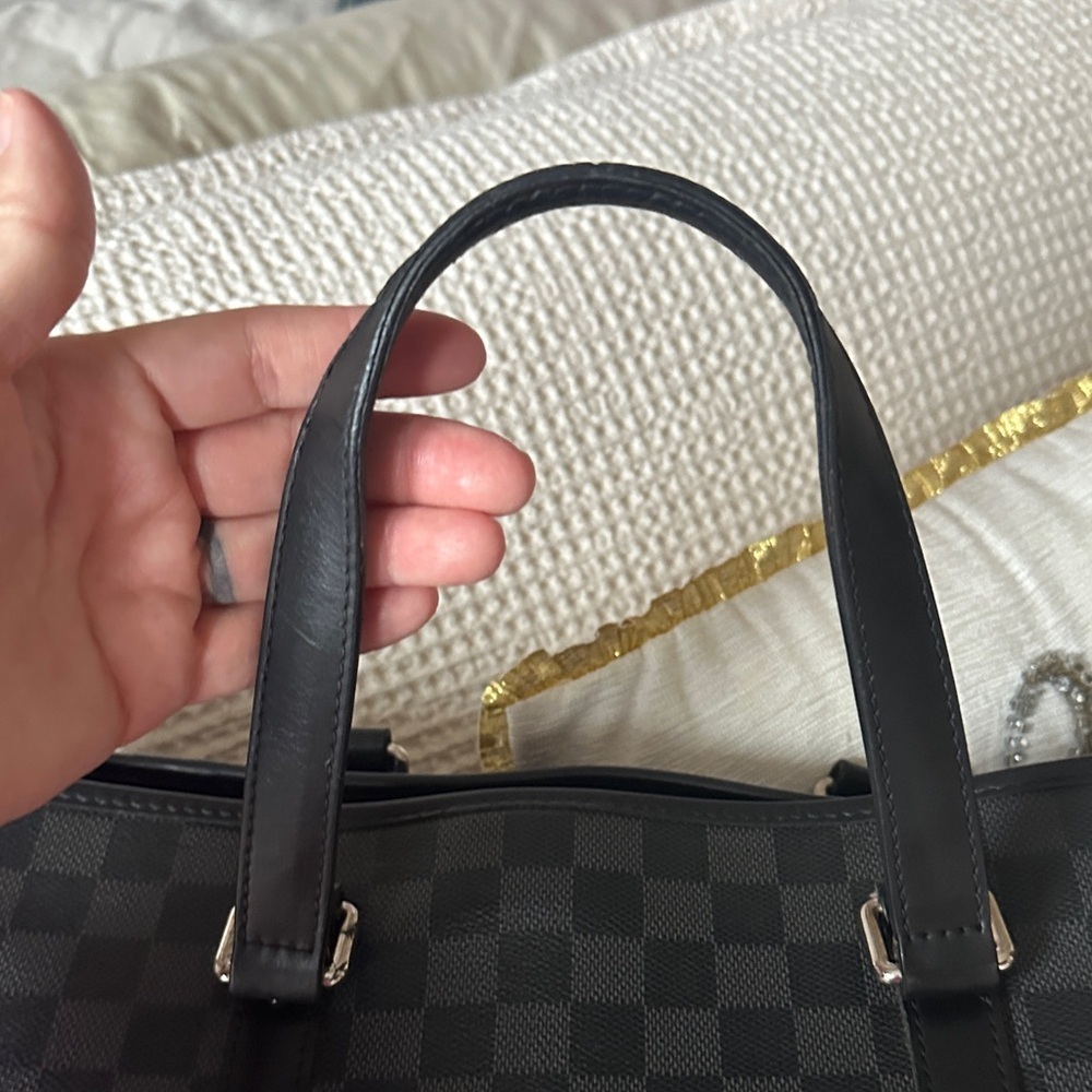 Louis Vuitton !!!Authentic!!! Damier Graphite Tadao 2 Way Tote. - Picture 4 of 16